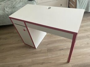 Stůl Ikea MICKE