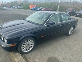 Jaguar XJ8