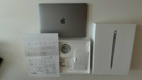 Apple MacBook Air 13" (2020, M1, 256GB, 8GB RAM)