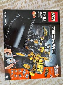 LEGO Volvo Technic 42030 - 1