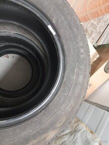 Pneu 235/65R16C