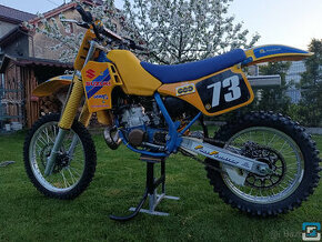 SUZUKI 250 RM 1987