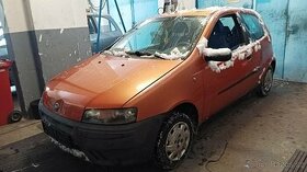 FIAT PUNTO 1,2 r.v. 2001 oranžová