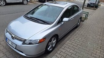 Honda Civic 1.8i Sedan Automat / 52tis.km / Nová STK / Kůže