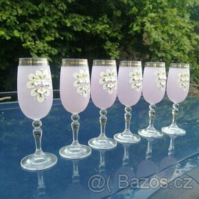 Růžové skleničky