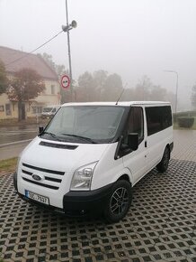 Ford Transit 2.2 tdci 2010 bus 9míst