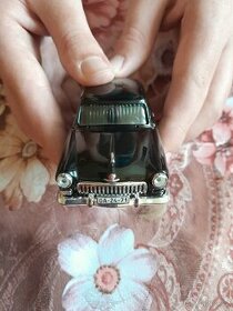 model retro Volhy GAZ M-21