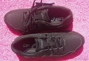 Nové dámské běžecké/městské boty Asics vel.36