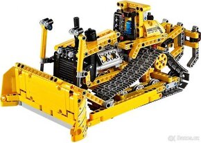 Lego technic buldozer 42028