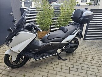 YAMAHA T-MAX 530