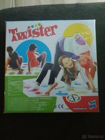 Nová hra Hasbro Twister - 1