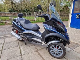 Piaggio MP3 400 LT provoz 2009 - 1