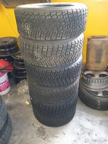 Šotolinové pneu Pirelli Scorpion 205/65/15