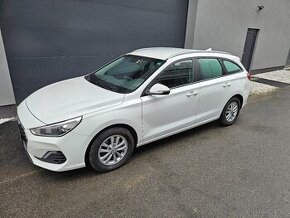 Hyundai i30 kombi 1.6crdi 85kw r.v 8/2020 kamera 1Maj.      