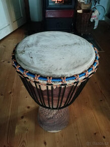 Velké africké djembe s obalem