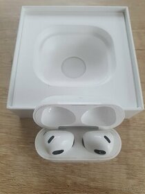 Apple Airpods 2022 s Ligtning nabíjecím pouzdrem - 1