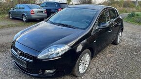 FIAT BRAVO 1.4T 88KW. RV. 2014, SERVISNÍ KNIHA.