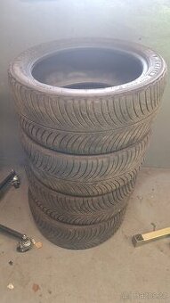 Zimní pneu 245/40 R18 97V Michelin