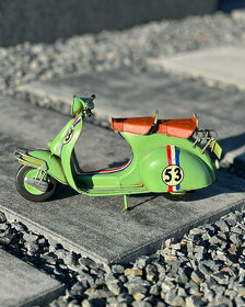 Plechový zelený retro skútr motorka skvělý dárek