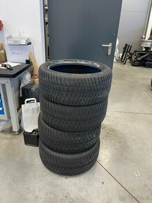 BARUM POLARIS 5 245/40 R18