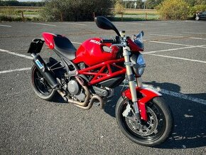 Ducati Monster 1100 EVO, CZ původ, 28.240km, letos desmoserv