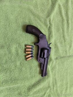 Revolver Smith & Wesson baby Russian .38sw