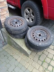 Sada zimních pneu s plechovými disky 15´´ 4x100 vzorek 5 mm