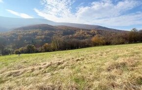 Priestranný pozemok pod horou Moravské Lieskové, 3752m2