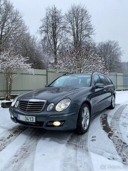 Mercedes E 280cdi.Rok 2007. Najeto 260 800km