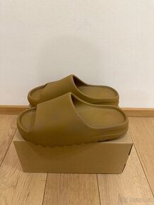 Nové boty Adidas Yeezy Slide vel. 44,5