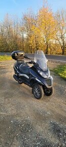 Piaggio MP3 250 číst do konce