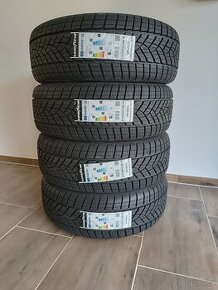 215/55 R18 Goodyear