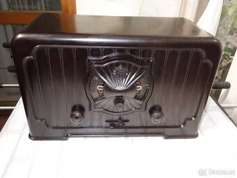 Bakelitové radio TELEFUNKEN 340 (Katzenkopf)