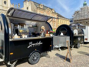 Foodtruck-foodtrailer-Burger-Hranolky-Klobásy-Food truck