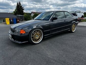 BMW E36 coupe R6