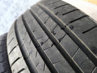 Bridgestone T005 235/50/19