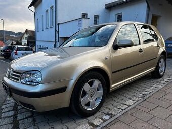 Volkswagen Golf 1.4 16V 55kW KLIMA, SERVISNÍ KNIHA