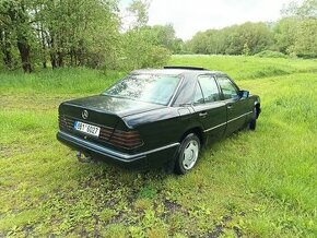 Mercedes-Benz W124 250D 69 KW 1990