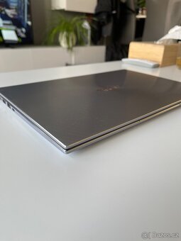 Asus Zenbook 14 UM431DA Silver AMD Ryzen 5, 512 GB SSD