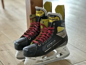 Brusle BAUER SUPREME S37 vel. 5D