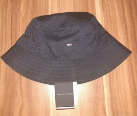 Klobouček Tommy Hilfiger