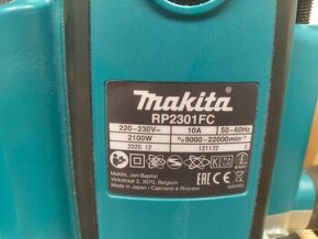 Horní fréza Makita RP2301FC