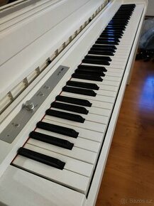 Obrázek k inzerátu: Digitální piano KORG LP 180