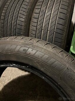 Gumy 215/55/17 Michelin Primacy letní