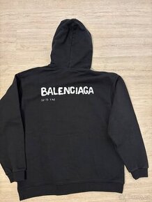 BALENCIAGA