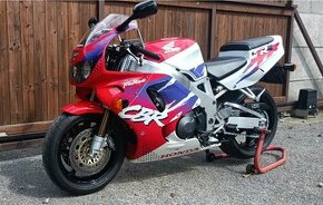 Honda CBR 900 RR FireBlade - 1