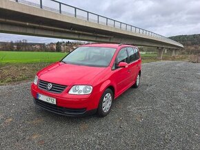 Voklswagen Touran 1.6 MPi 75 Kw - 7 míst