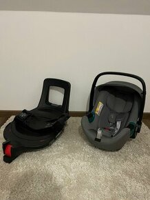 Britax Römer Baby-Safe 3 i-Size se základnou