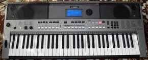 Yamaha PSR E443