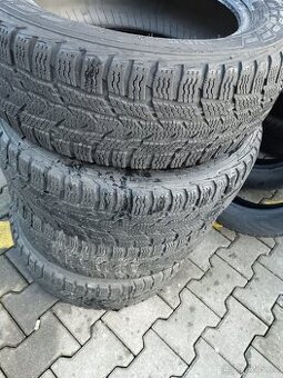 Sada zimních pneumatik Nokian 215/60r17C - 1